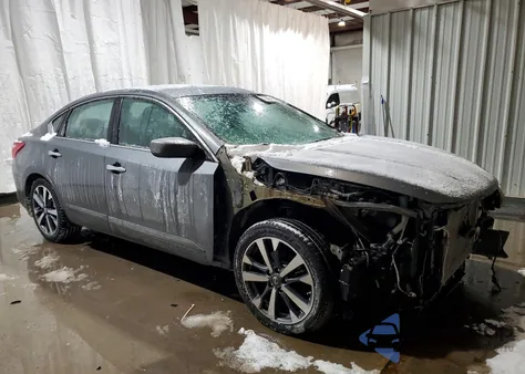 2016 Nissan Altima 2.5 z USA, uszkodzony, nr VIN 1N4AL3AP0GC267629